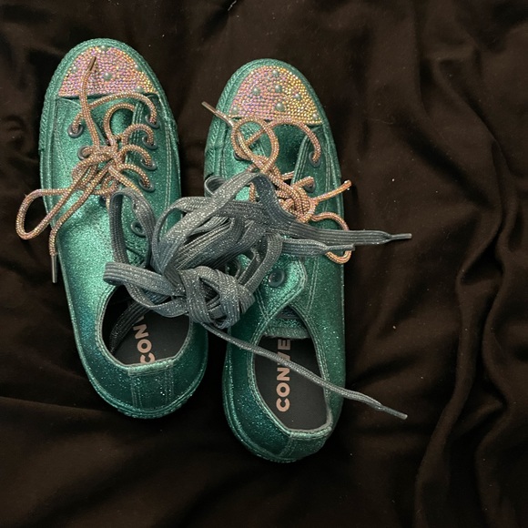 Customized Converse - Picture 2 of 4